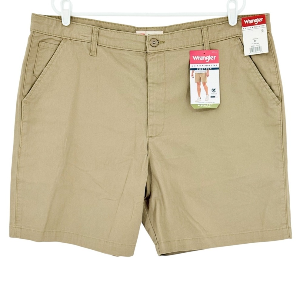 Wrangler Men's Five Star Premium Stretch Regular Fit Tan Shorts Size 40x7 NWT